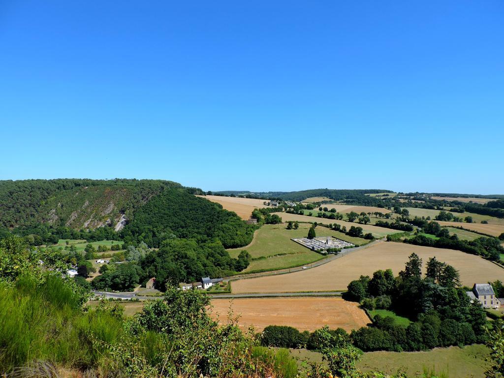 Gîte dans les Alpes Mancelles Gesnes-le-Gandelin Extérieur photo